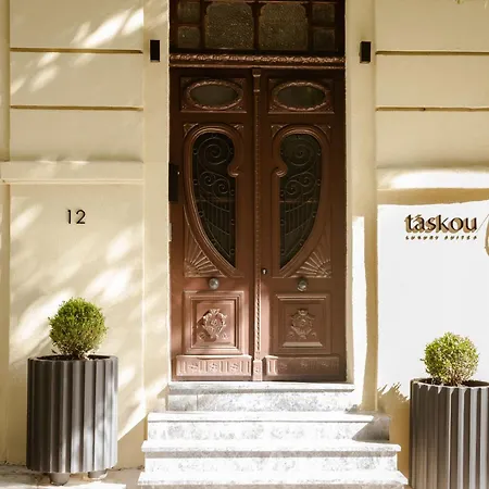 Апартаменти Taskou Luxury